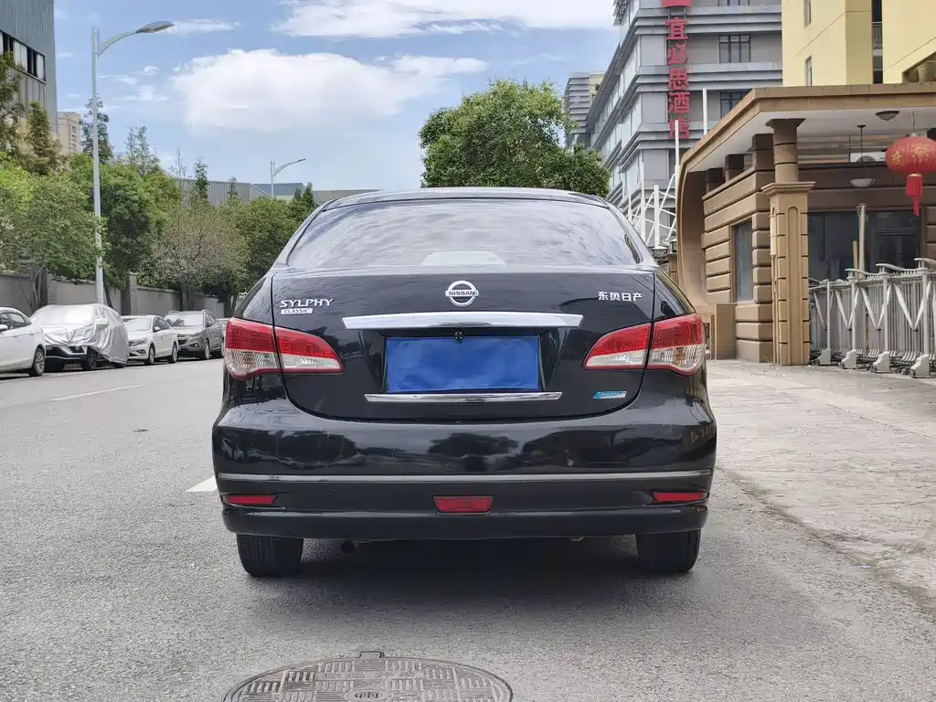 NISSAN SYLPHY 2016