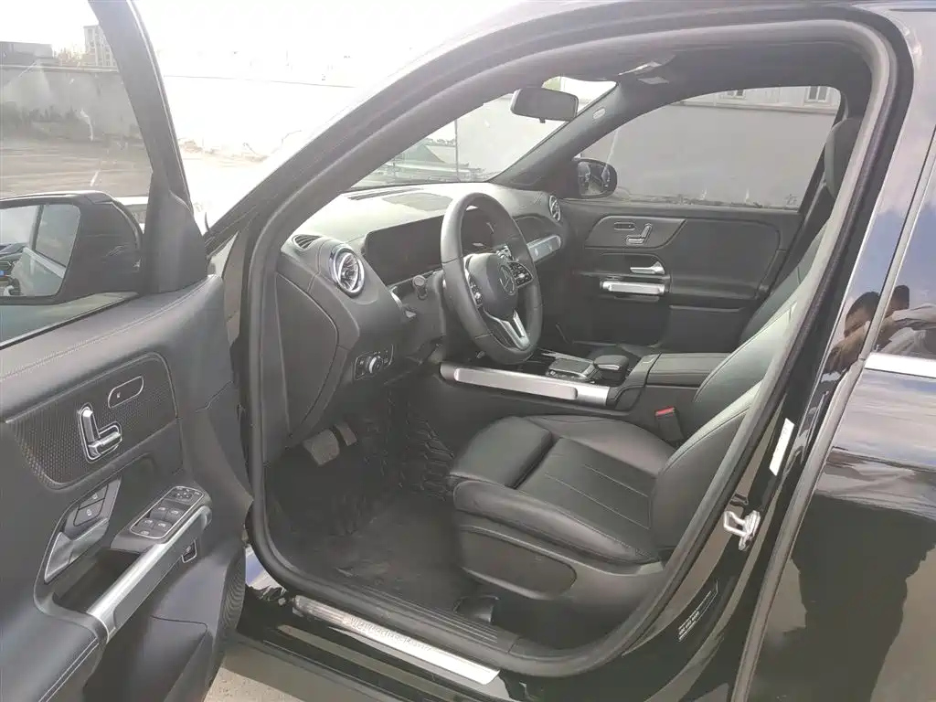 MERCEDES BENZ GLB 2022
