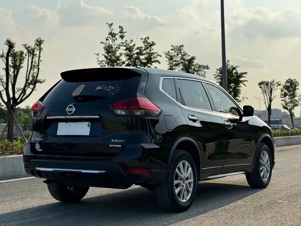 NISSAN X-TRAIL 2019