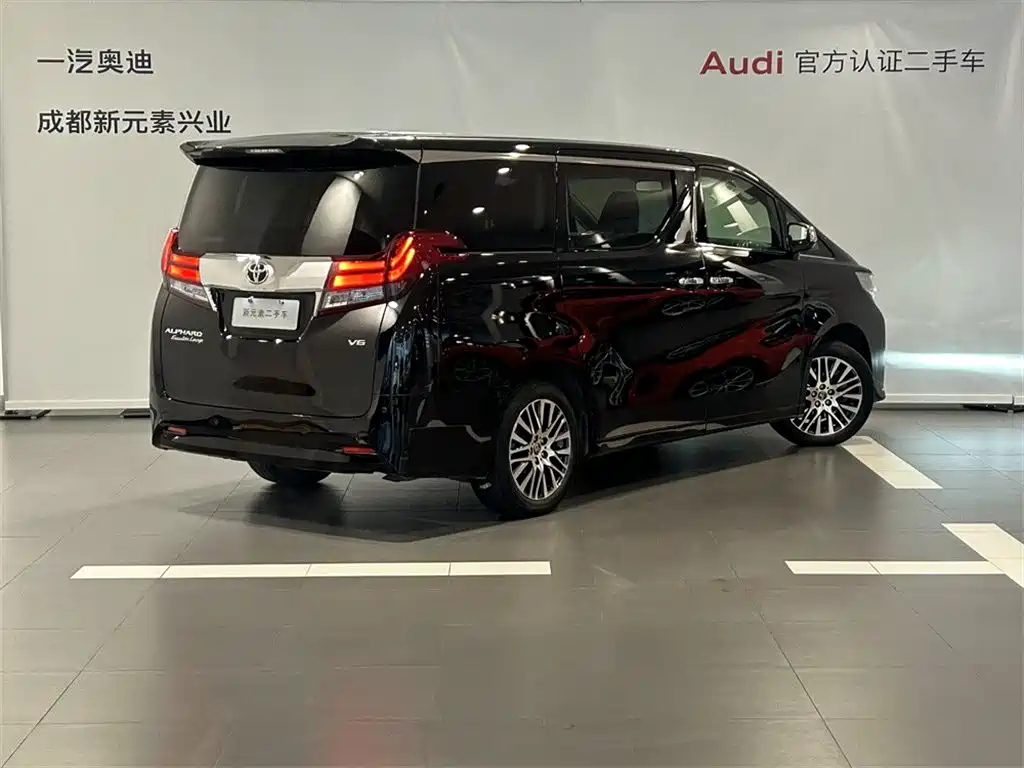 TOYOTA ALPHARD 2018