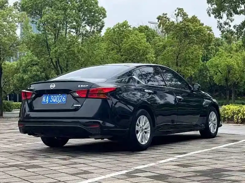 NISSAN TEANA 2020