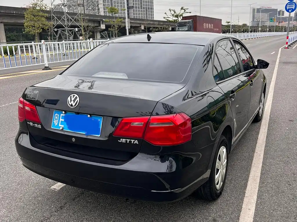 VOLKSWAGEN JETTA 2014