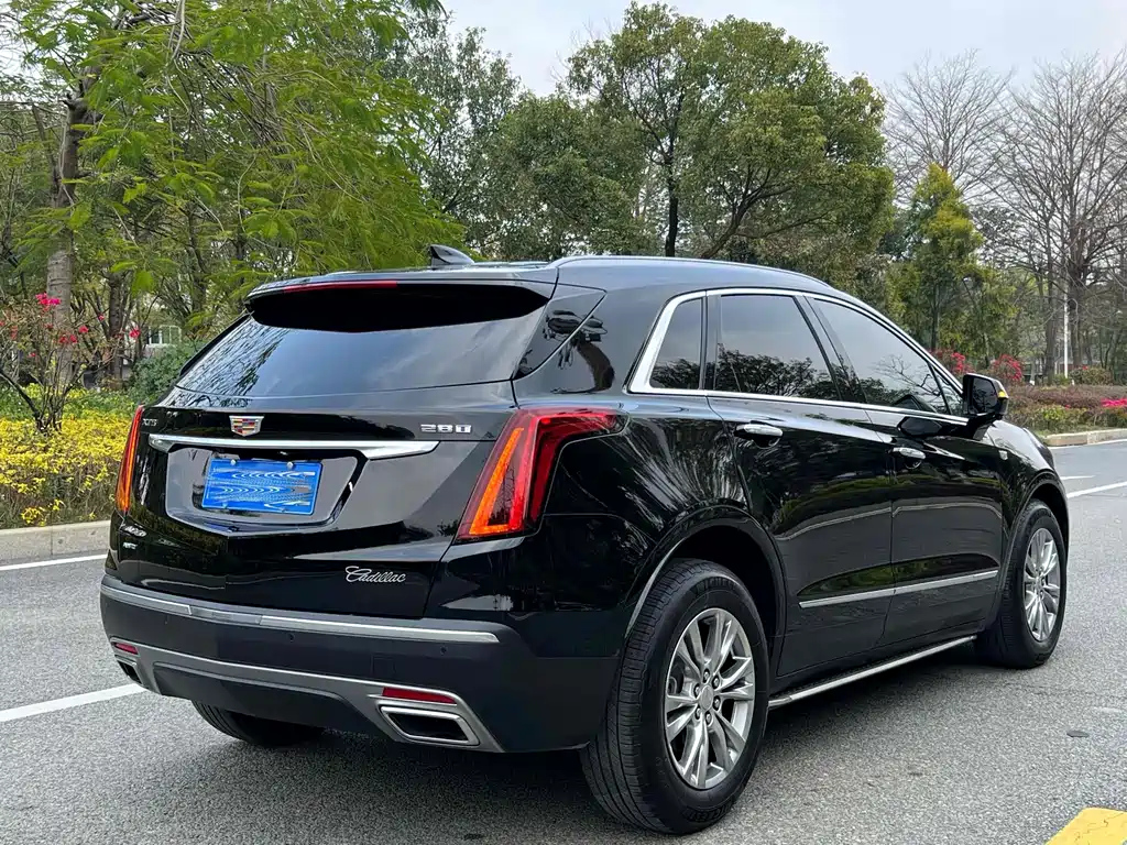 CADILLAC XT5 2021