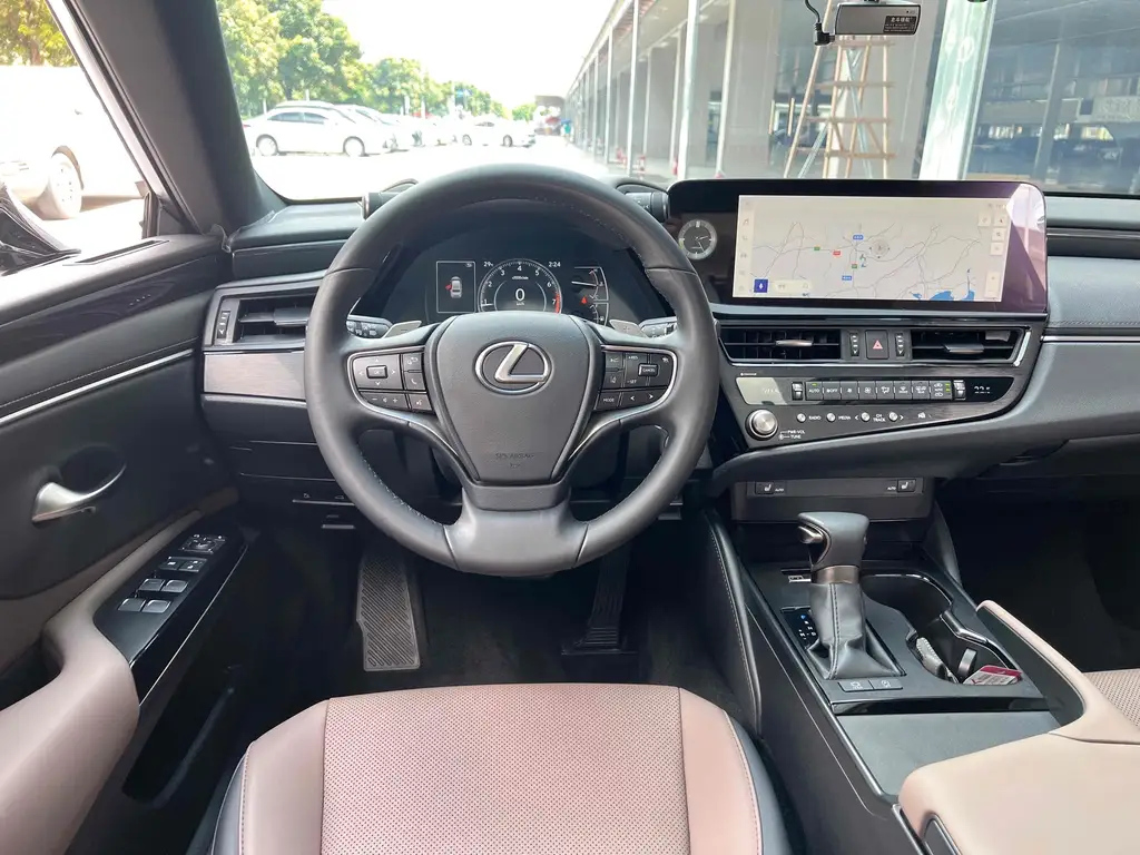 LEXUS ES 2022
