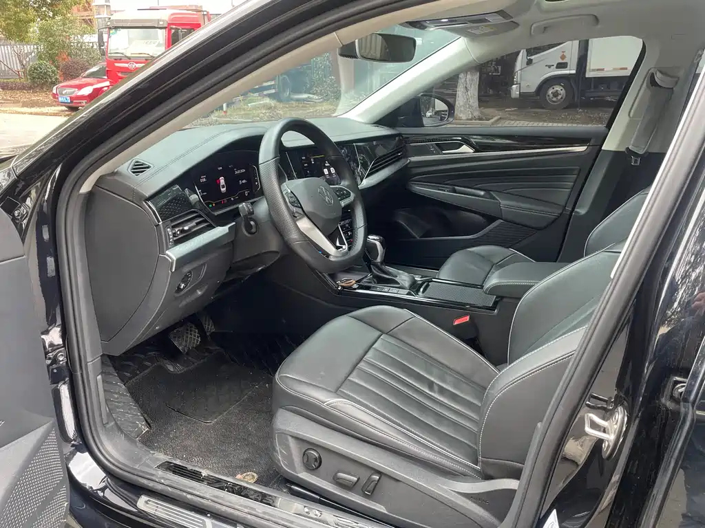 VOLKSWAGEN PASSAT 2022