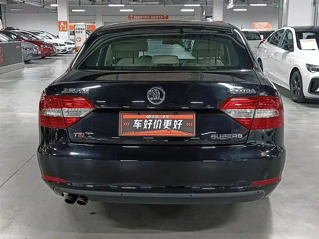 SKODA SUPERB 2015