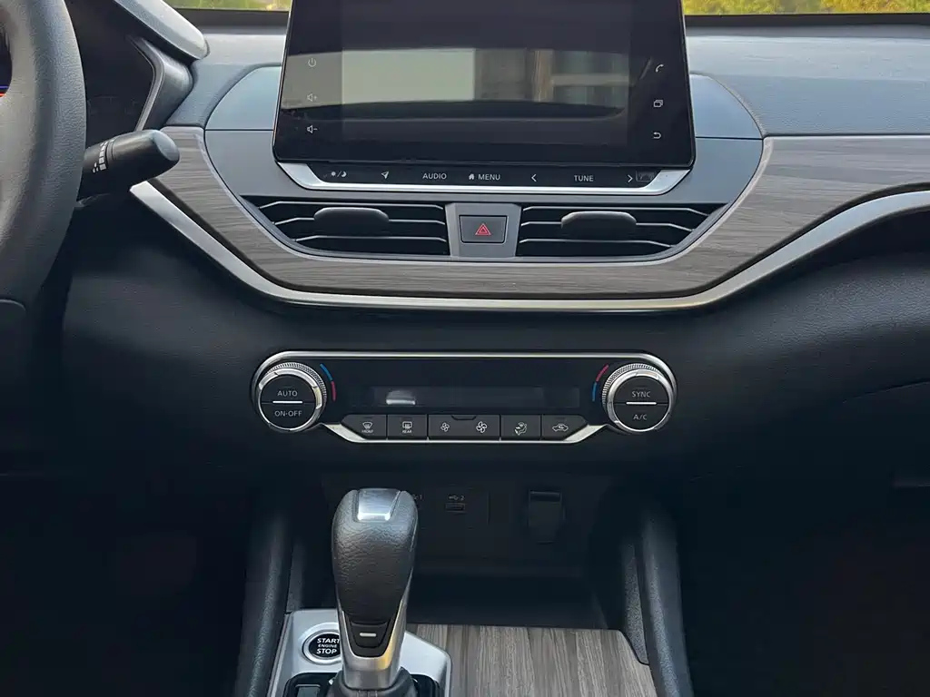 NISSAN TEANA 2021