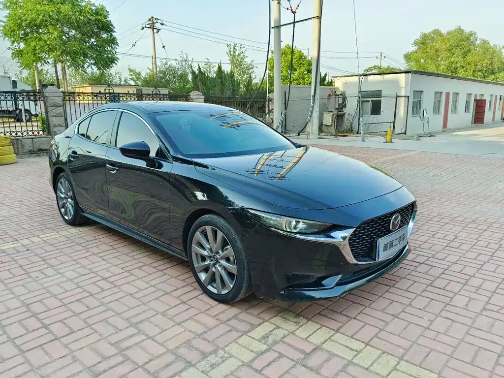 MAZDA 3 AXELA 2022