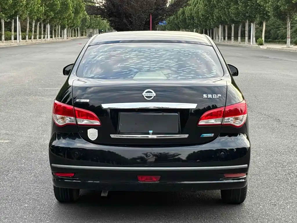 NISSAN SYLPHY 2012