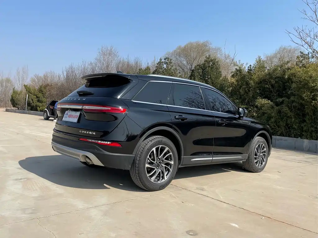 LINCOLN ADVENTURER 2022