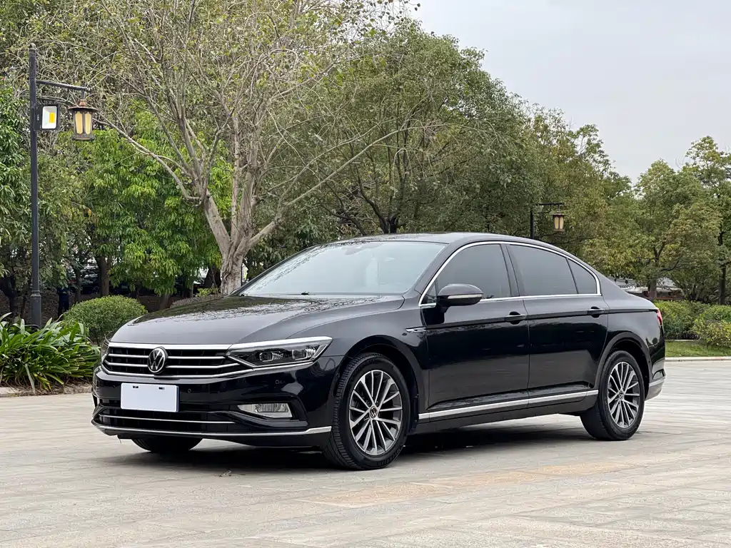 VOLKSWAGEN MAGOTAN 2021