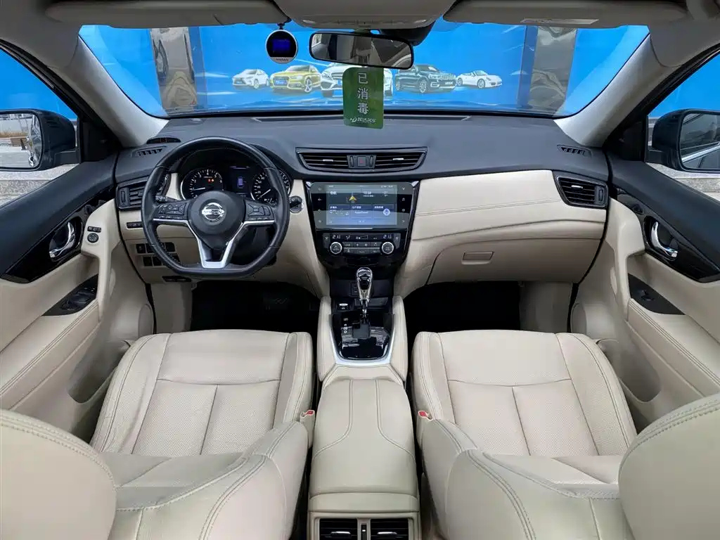 NISSAN X-TRAIL 2019