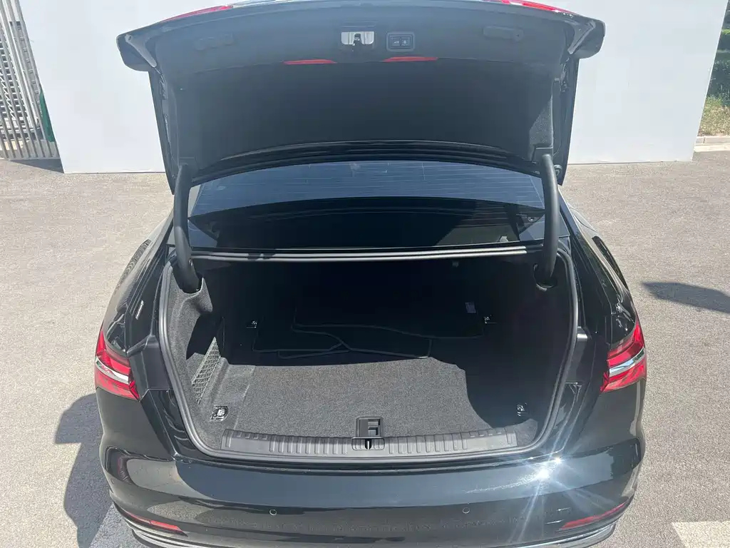 AUDI A6L 2023
