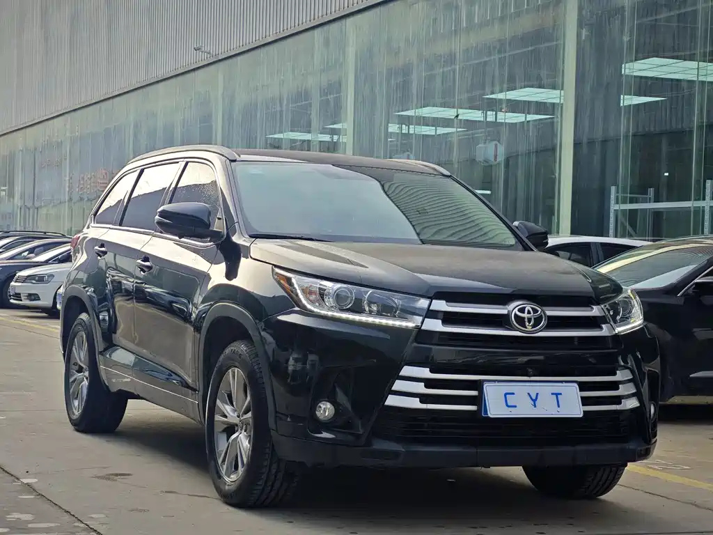 TOYOTA HIGHLANDER 2020