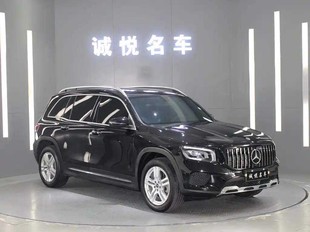 MERCEDES BENZ GLB 2023
