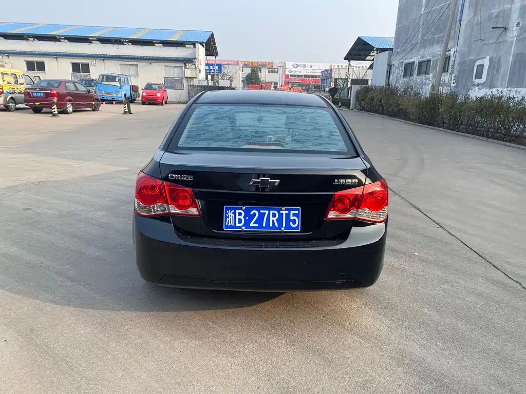 CHEVROLET CRUZE 2011