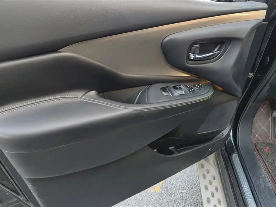 NISSAN MURANO 2017
