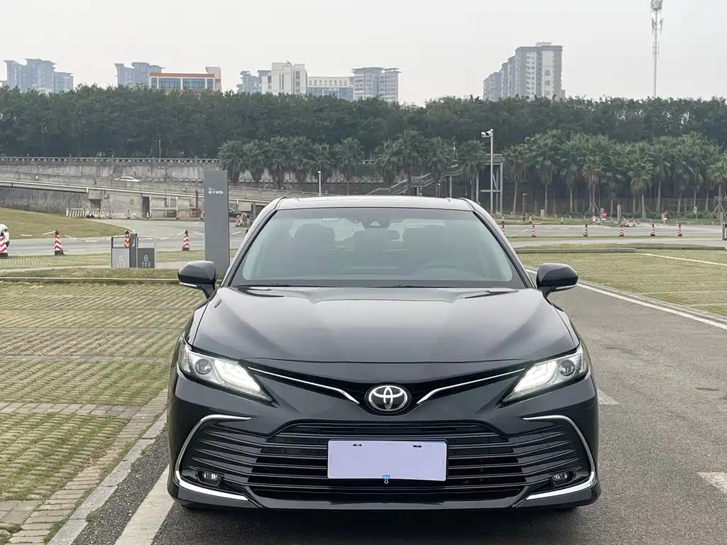 TOYOTA CAMRY 2021