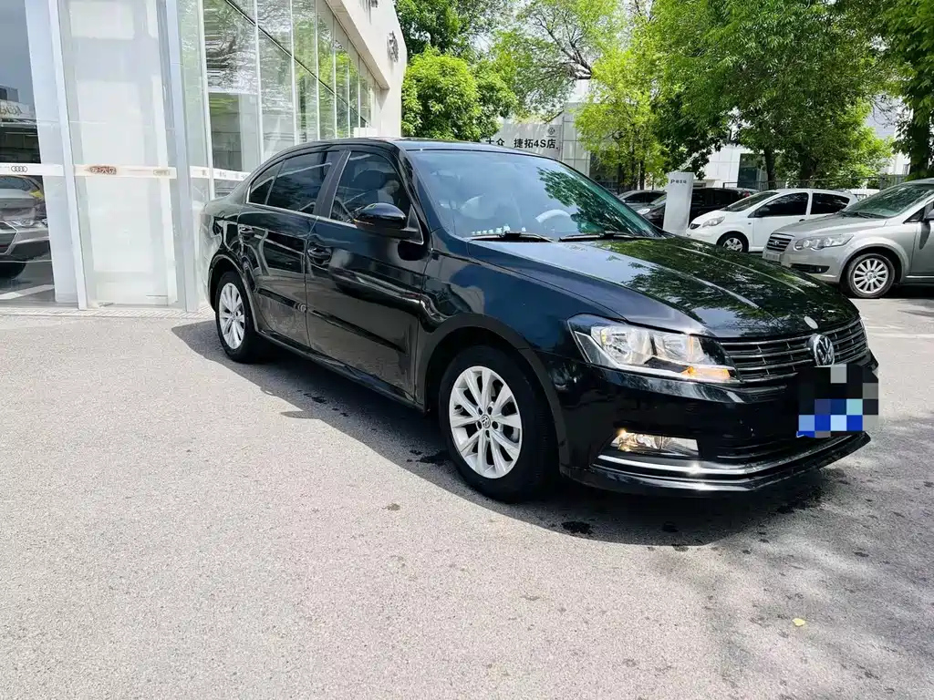 VOLKSWAGEN LAVIDA 2018