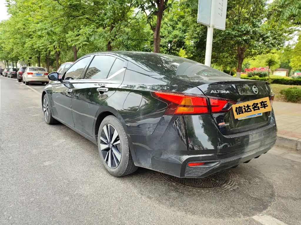 NISSAN TEANA 2022