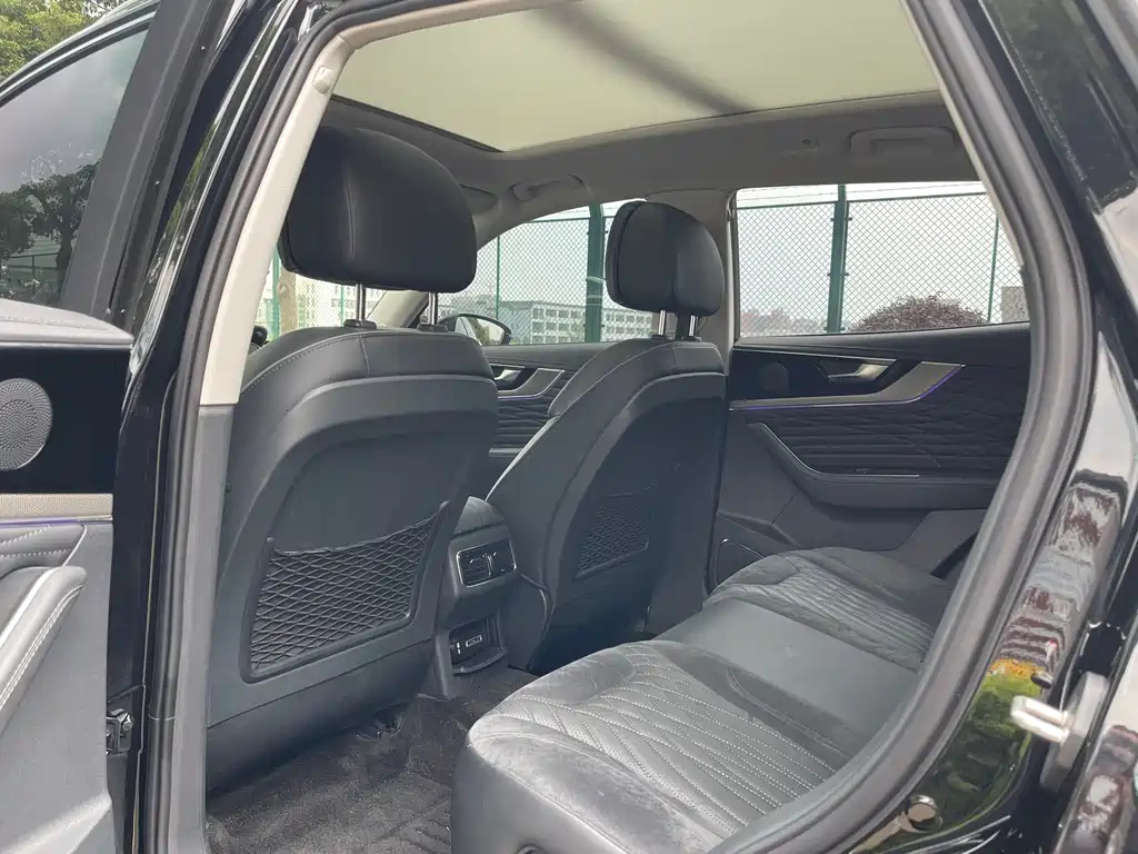 HONGQI HS5 2022