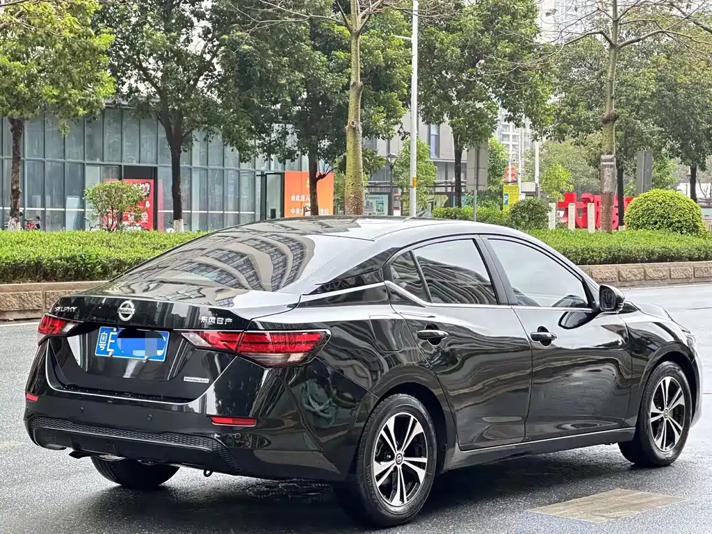NISSAN SYLPHY 2019