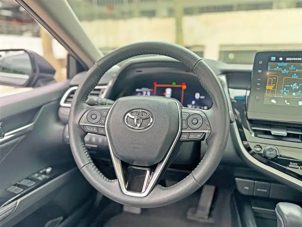 TOYOTA CAMRY 2022