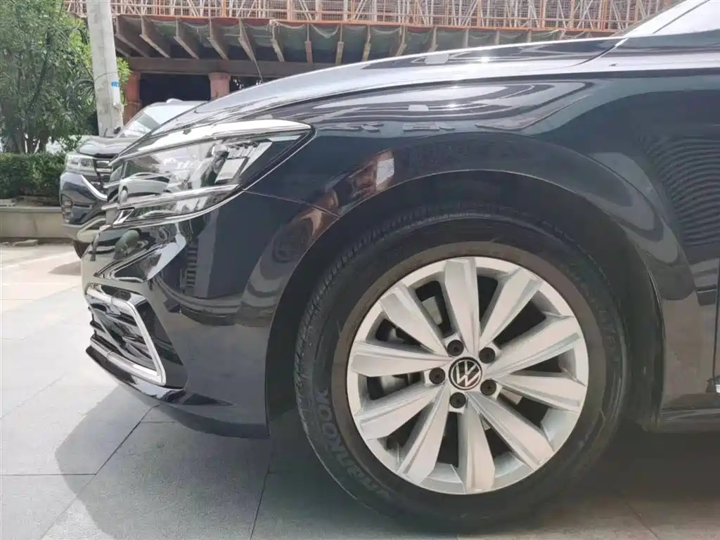 VOLKSWAGEN PASSAT 2021