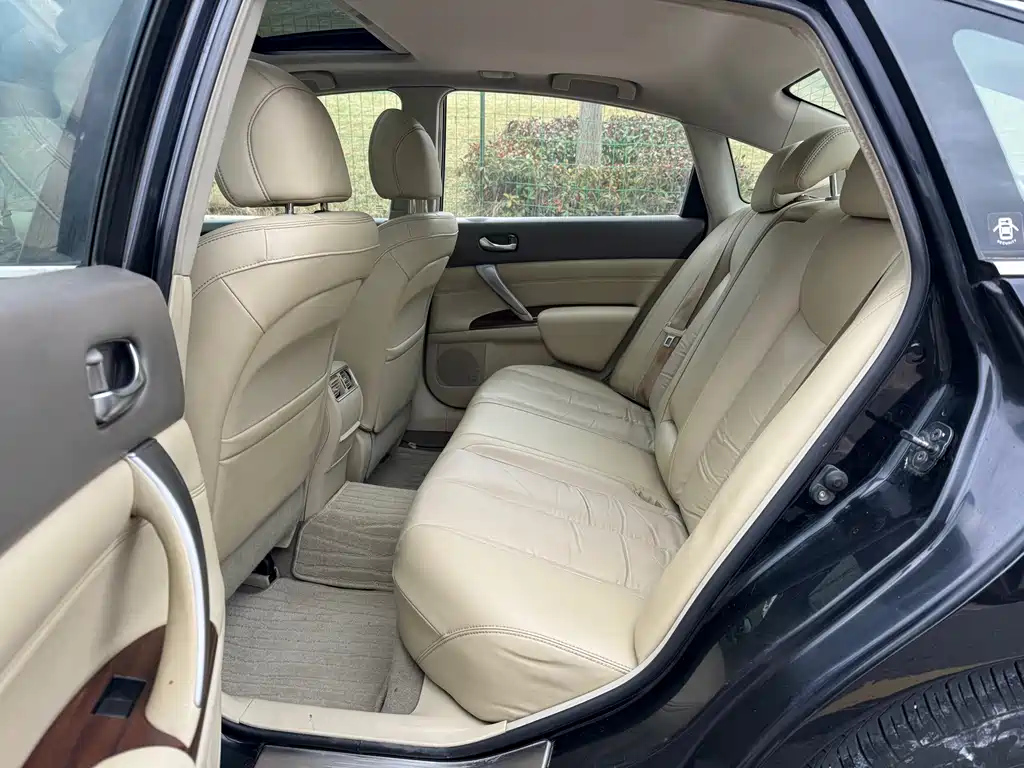 NISSAN TEANA 2009