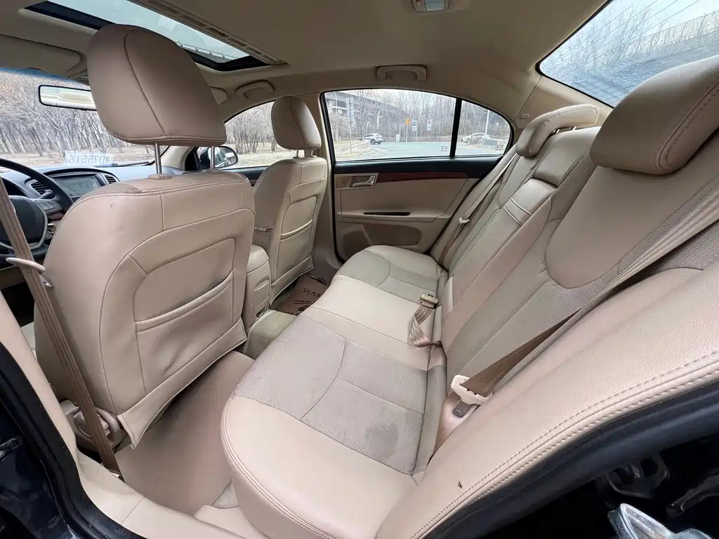 ROEWE 350 2014