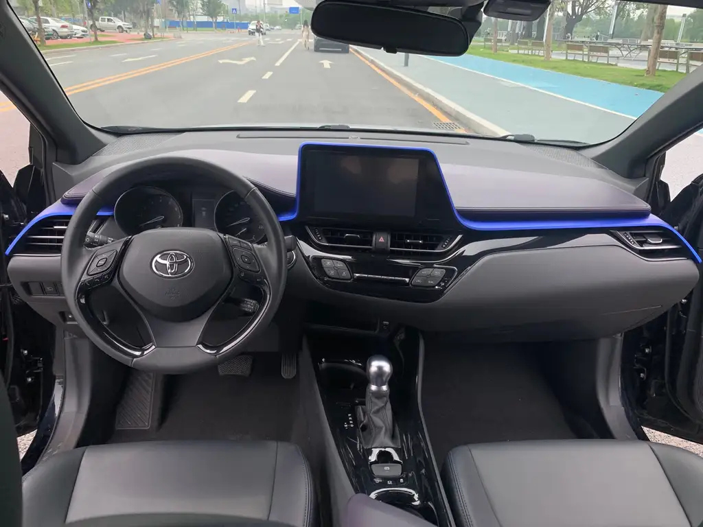 TOYOTA C-HR 2020