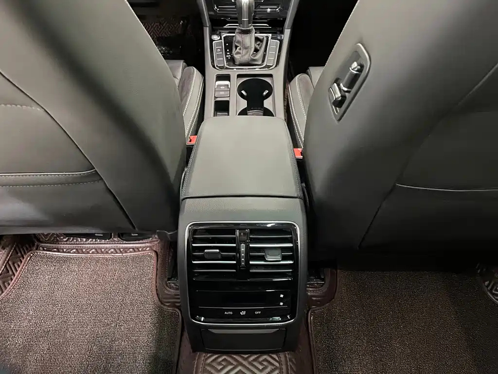 VOLKSWAGEN MAGOTAN 2021