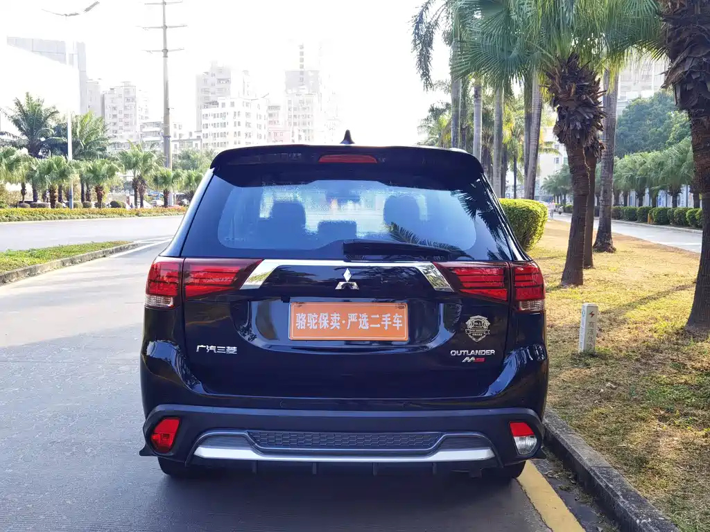 MITSUBISHI OUTLANDER 2020