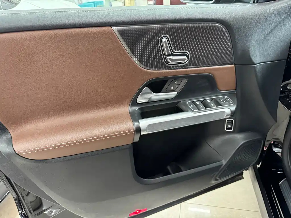 MERCEDES BENZ GLB 2022