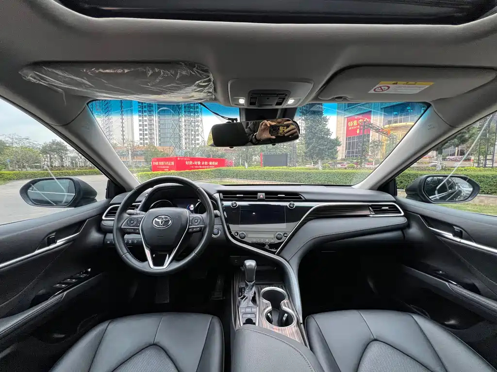 TOYOTA CAMRY 2019