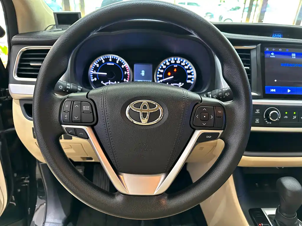 TOYOTA HIGHLANDER 2019