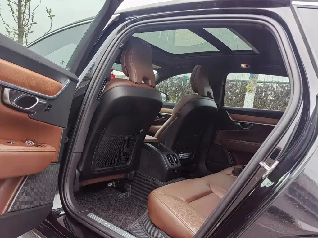 VOLVO S90 2020
