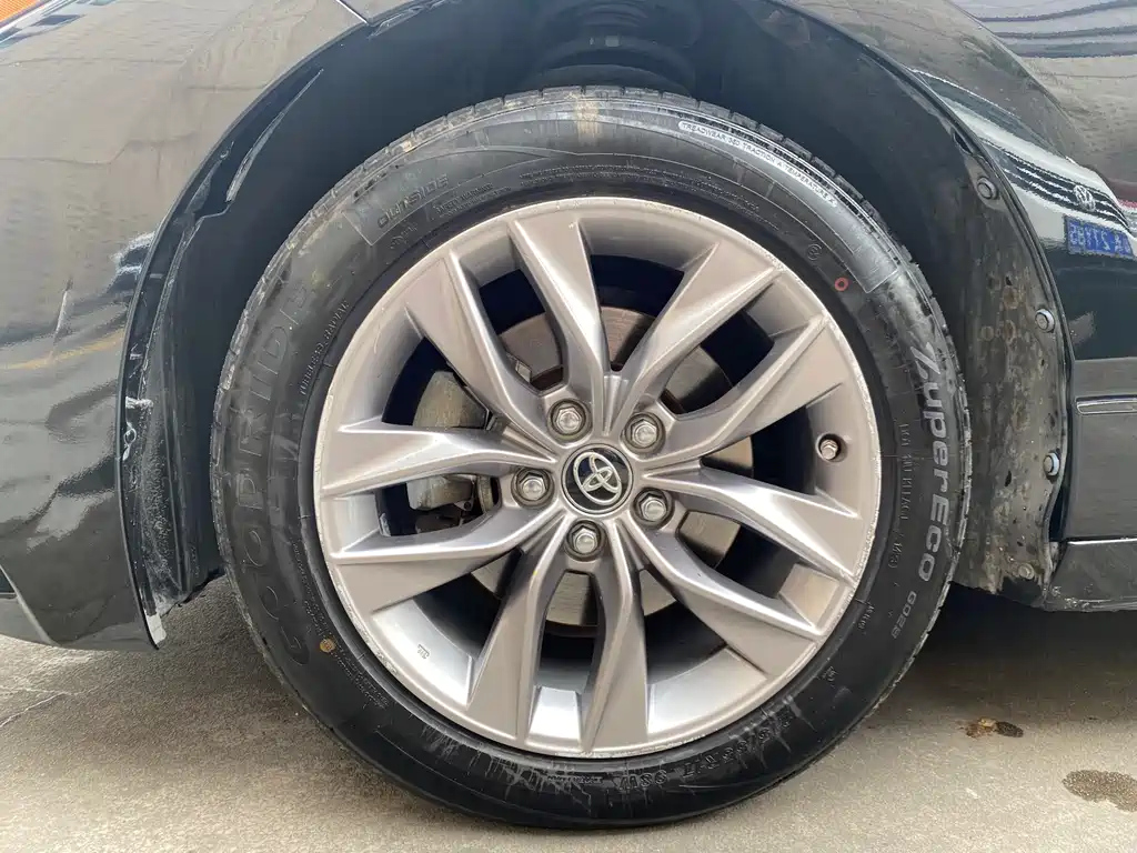 TOYOTA AVALON 2021