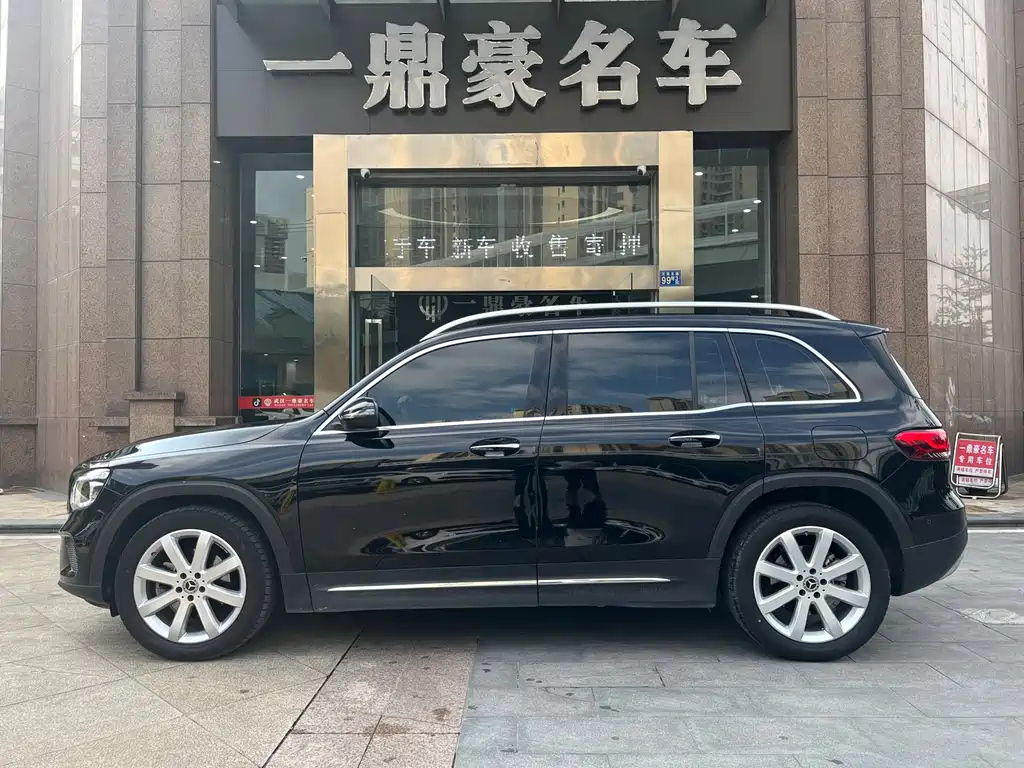 MERCEDES BENZ GLB 2020