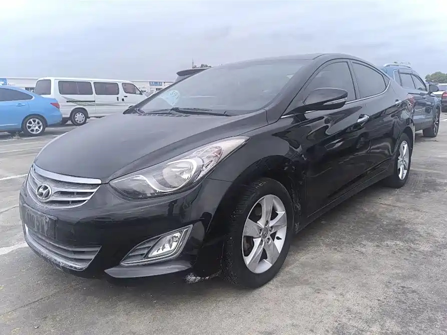 HYUNDAI ELANTRA 2012