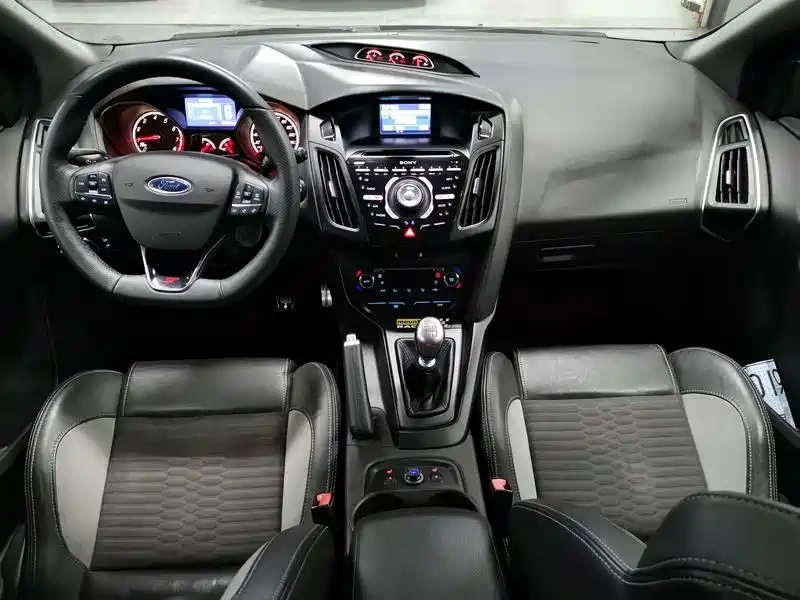 FORD FOCUS IMPORT 2014