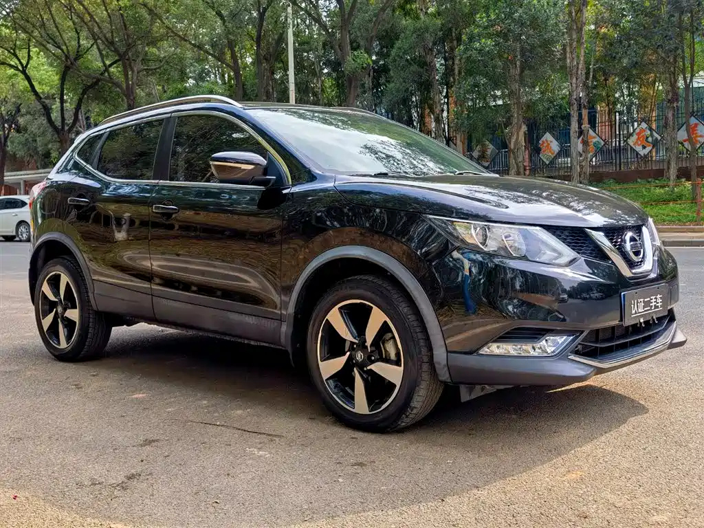 NISSAN QASHQAI 2018