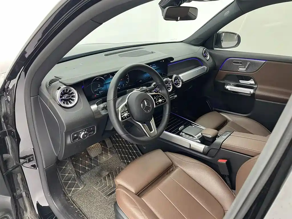 MERCEDES BENZ GLB 2021