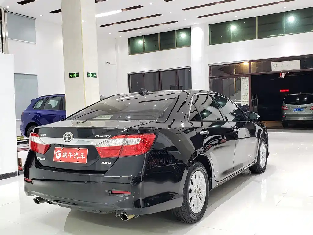 TOYOTA CAMRY 2013