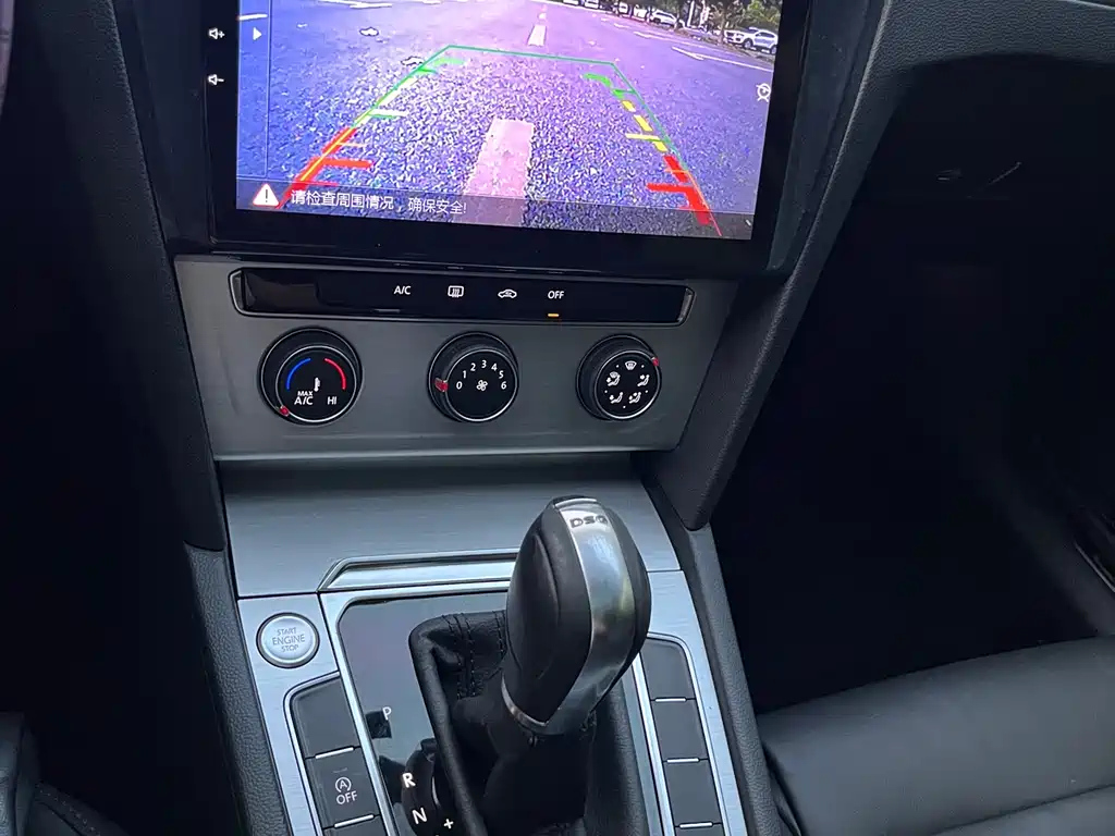 VOLKSWAGEN MAGOTAN 2019