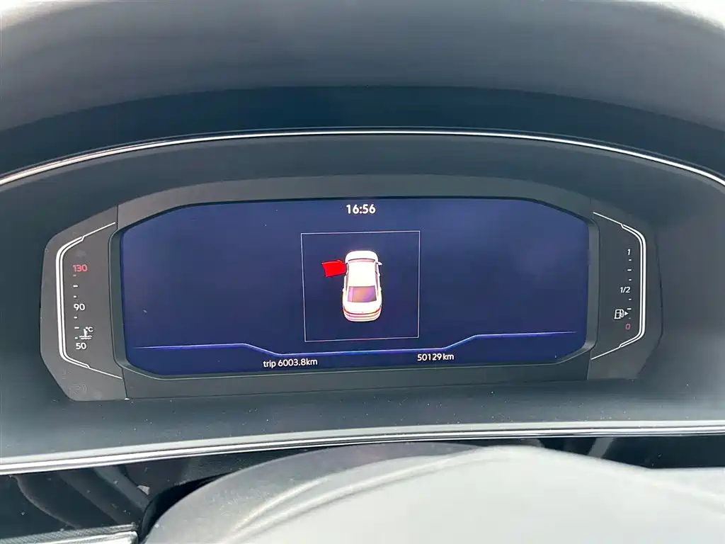 VOLKSWAGEN PASSAT 2023