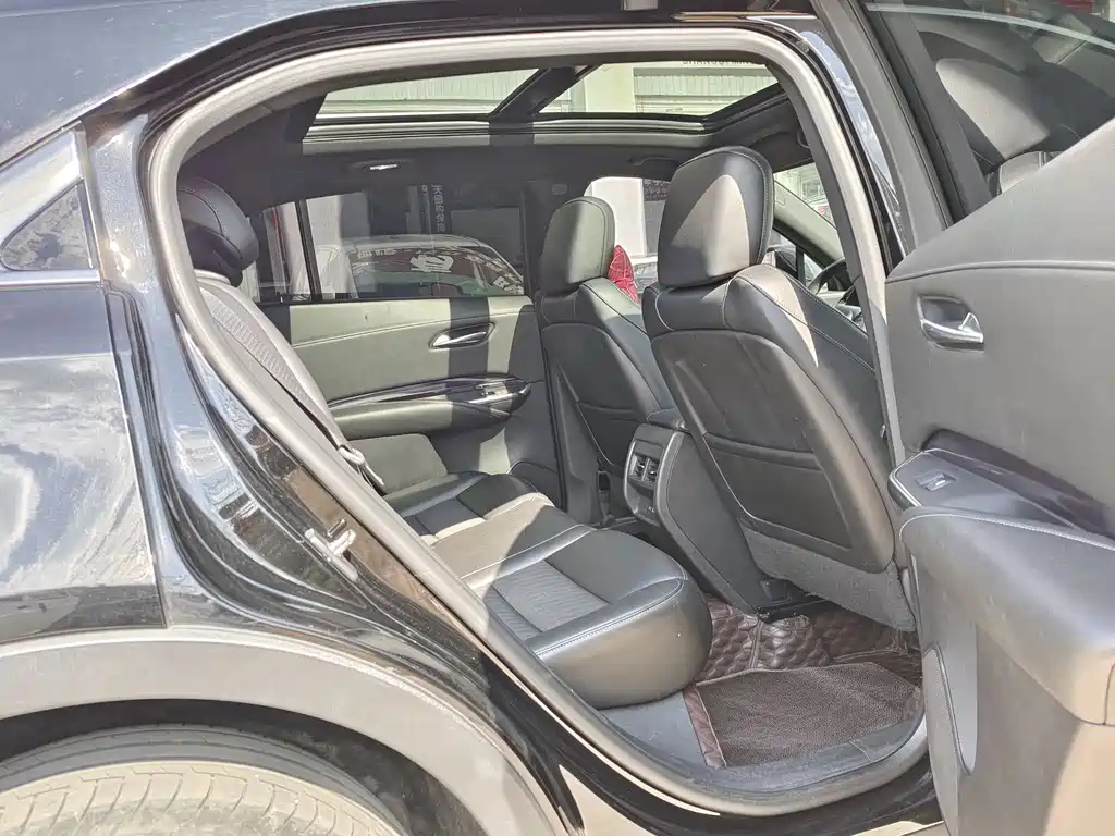 CADILLAC XT4 2021