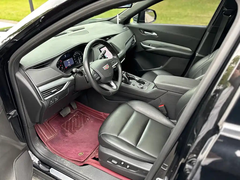 CADILLAC XT4 2021