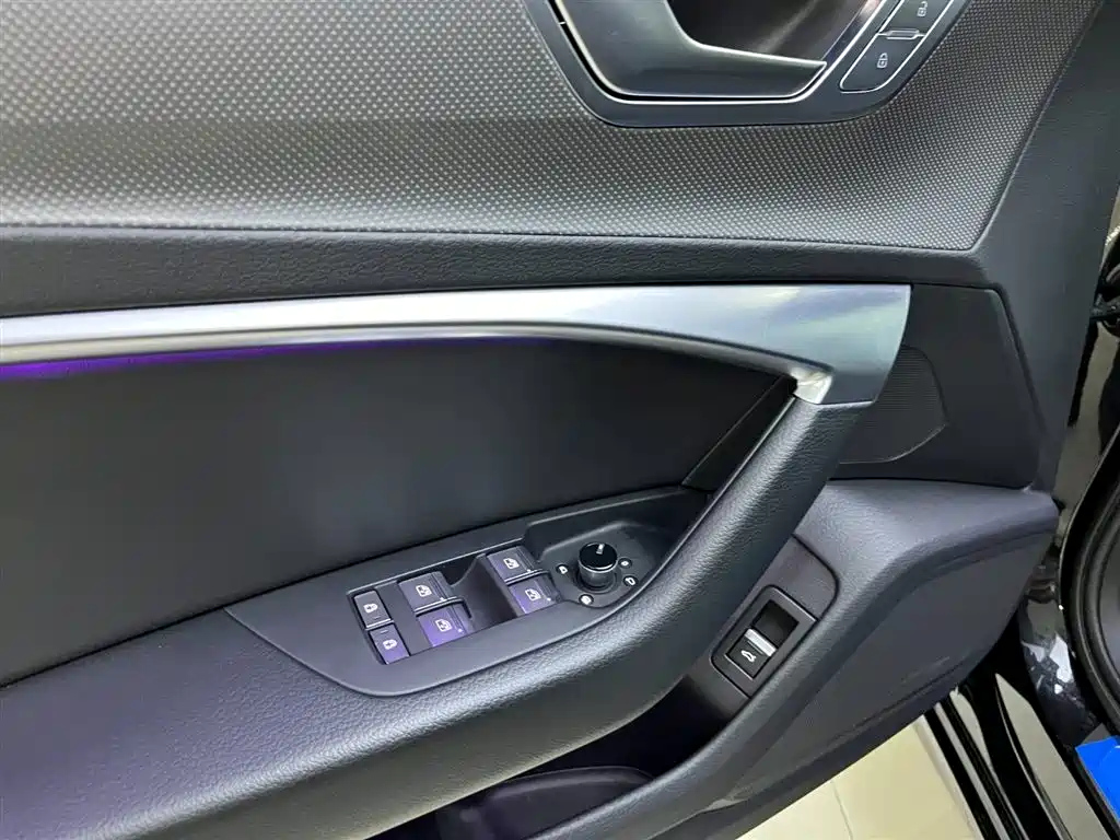 AUDI A6L 2023