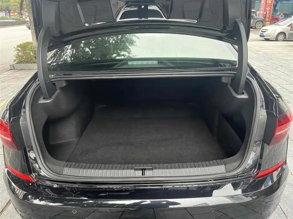 VOLKSWAGEN PASSAT 2019